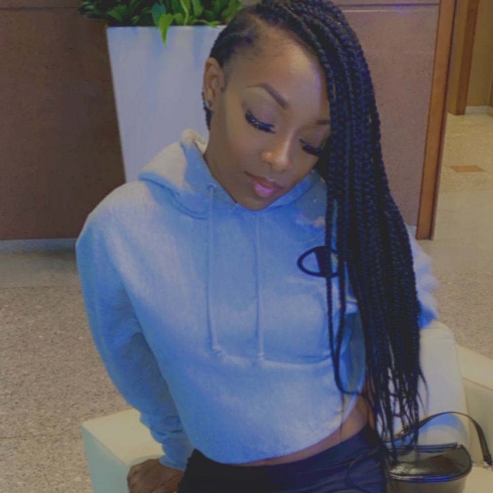 Meet your Posher, Vanessa